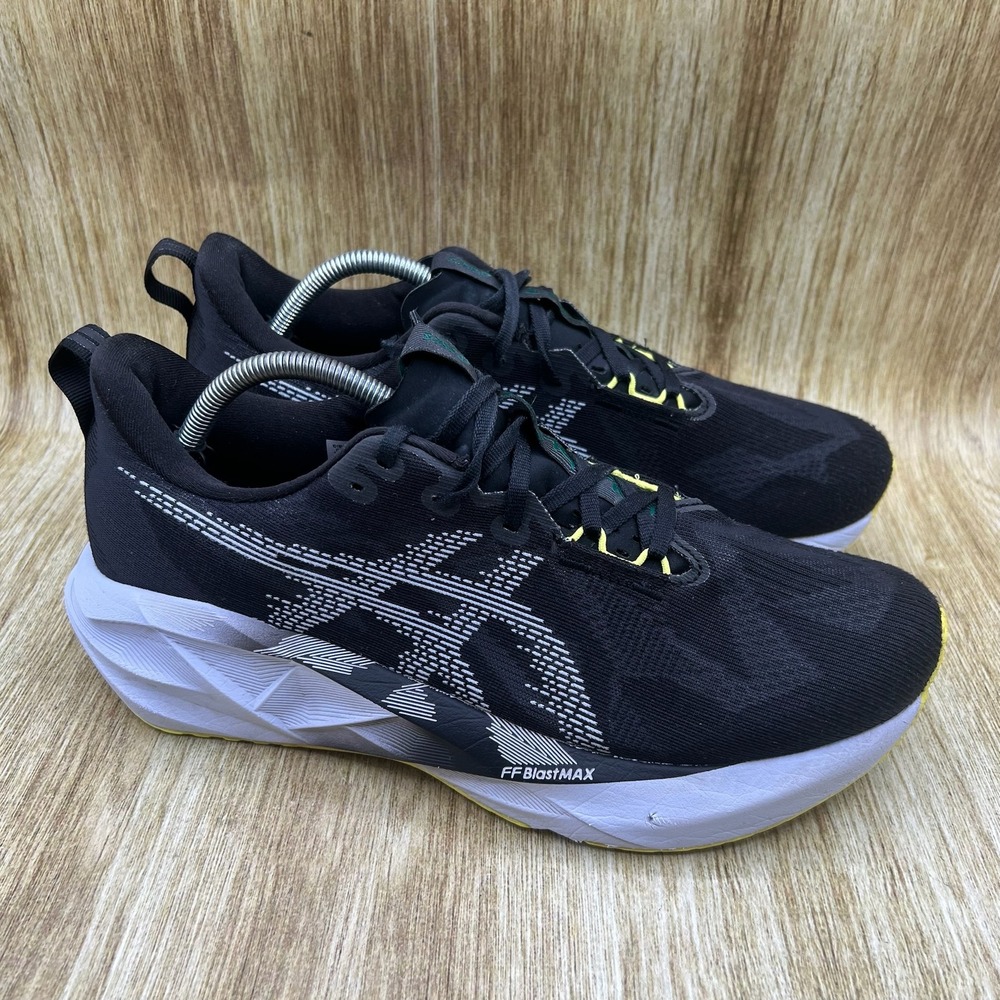 Asics Novablast 5 Running Shoes Men's Size 10.5 Black Yellow Sneakers 1011B974